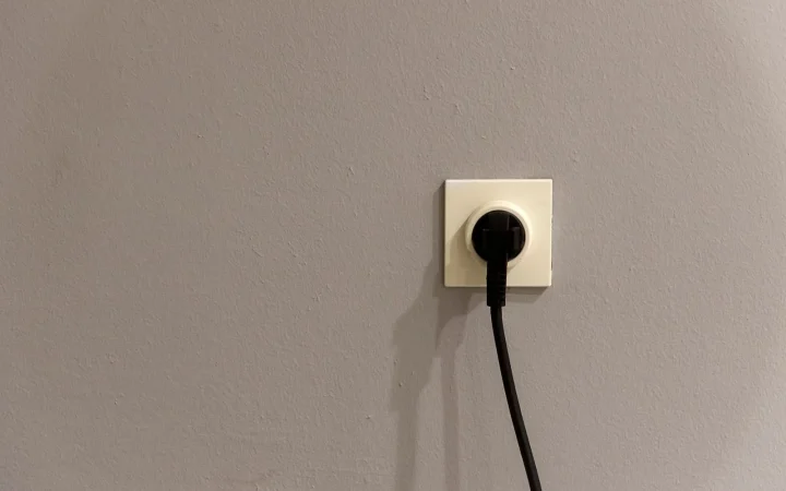 Killing Hum and Buzz From a Ground Loop